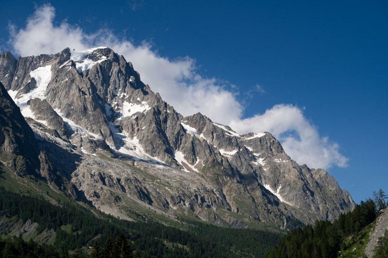 Th Courmayeur Exterior photo