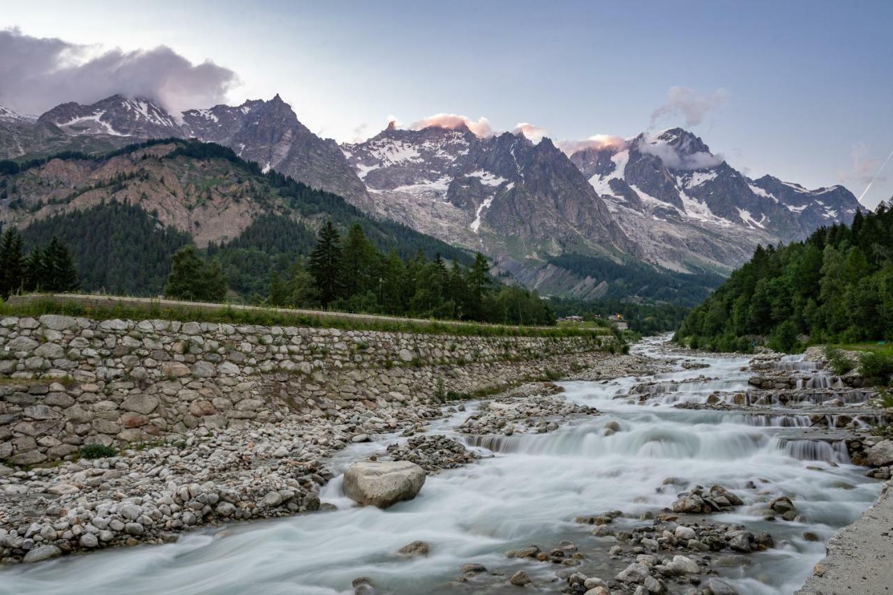 Th Courmayeur Exterior photo